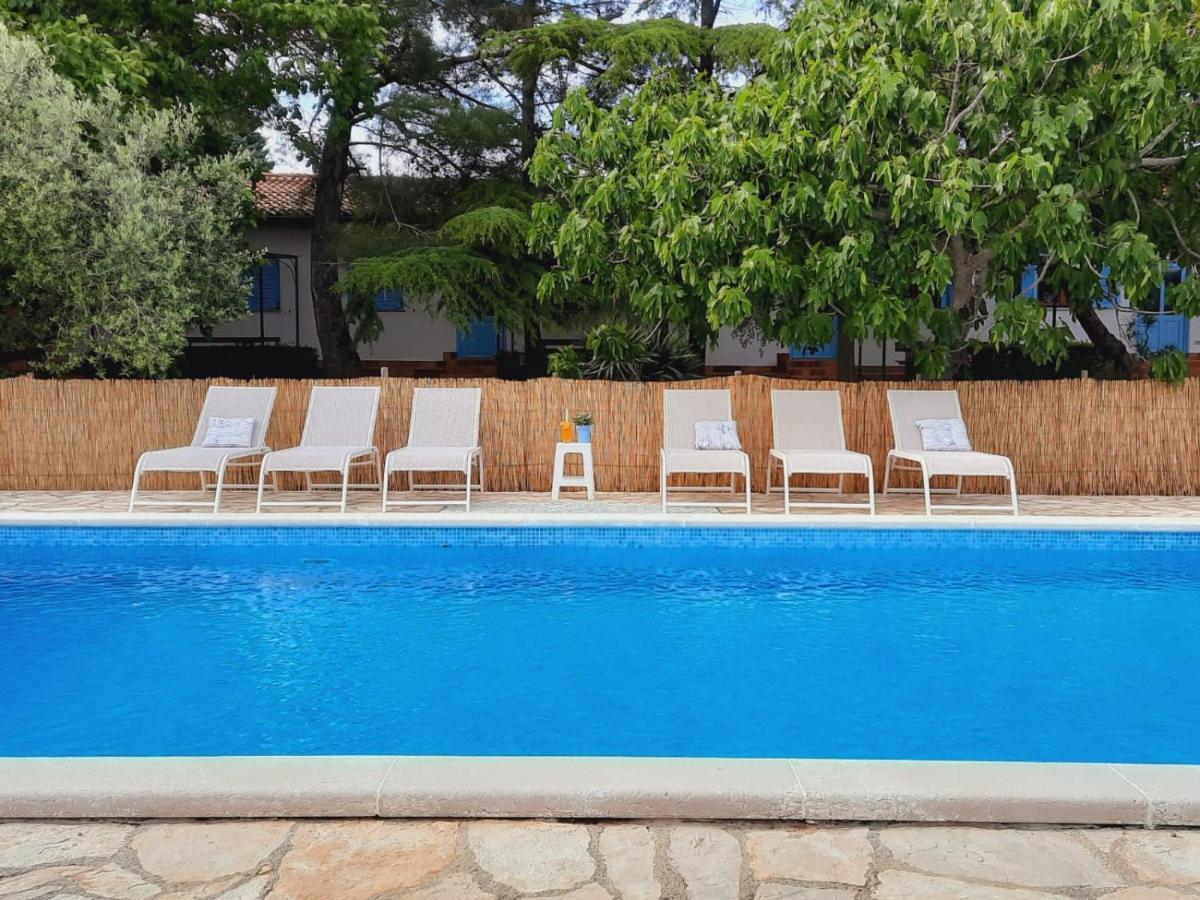 Sanja Apartments Sveti Servul Новиград Экстерьер фото